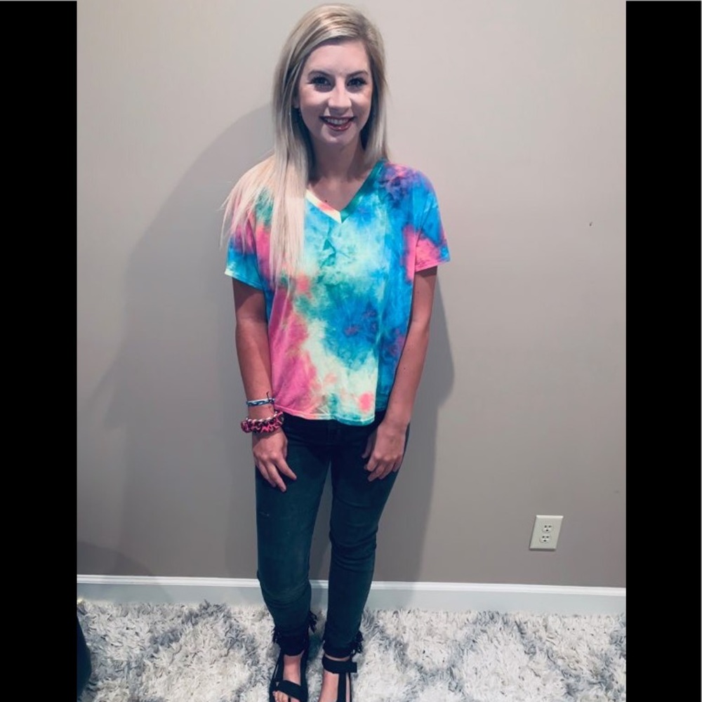 NWT V Neck Tie Dye Top